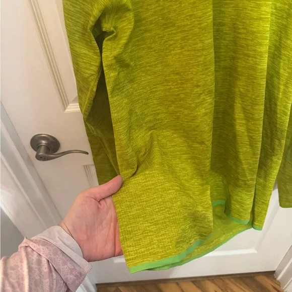 Outdoor Voices Seamless Pique Longsleeve, green Apple - Picture 2 of 6